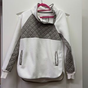 NWOT Abercrombie fleece size medium